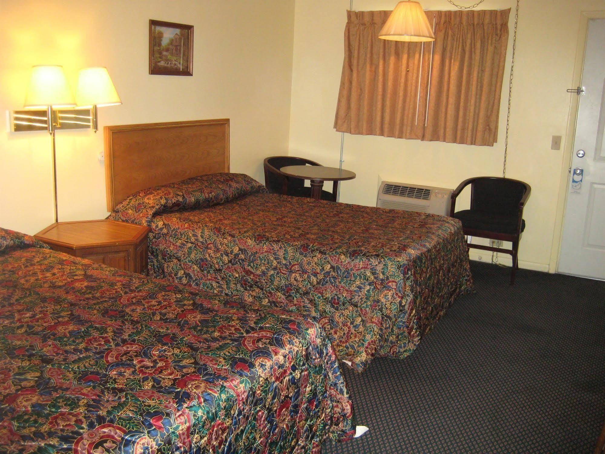 Guest House Motel Chanute Dış mekan fotoğraf